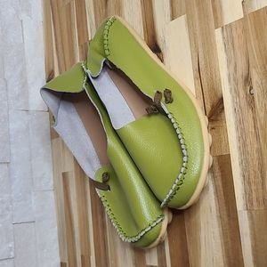 Nis size 11 green loafers